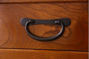 アンティーク家具　古民具・骨董　六尺　大正昭和期　縦桟引き戸の上品な時代箪笥ローボード(水屋箪笥、テレビ台、キャビネット、収納棚)(2)