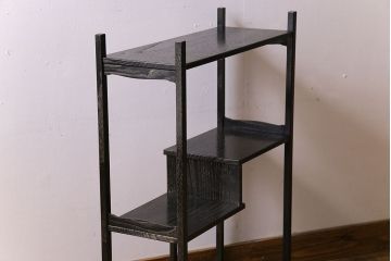 アンティーク家具　和製アンティーク　古い木の味わい深いシンプルな飾り棚(陳列棚)