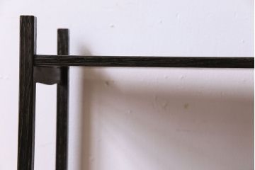 アンティーク家具　和製アンティーク　古い木の味わい深いシンプルな飾り棚(陳列棚)