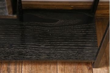 アンティーク家具　和製アンティーク　古い木の味わい深いシンプルな飾り棚(陳列棚)