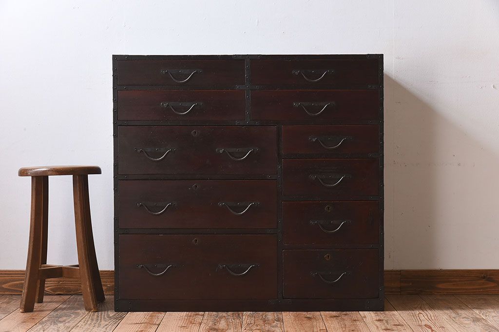 アンティーク家具　明治大正期　前面檜材　和風なアンティークチェスト(衣装箪笥)