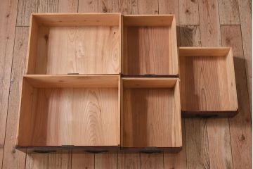 アンティーク家具　明治大正期　前面檜材　和風なアンティークチェスト(衣装箪笥)