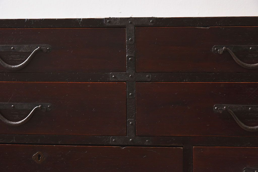 アンティーク家具　明治大正期　前面檜材　和風なアンティークチェスト(衣装箪笥)