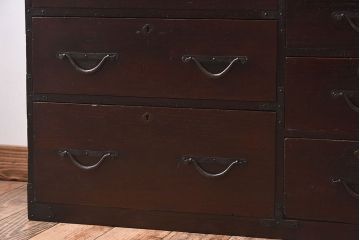 アンティーク家具　明治大正期　前面檜材　和風なアンティークチェスト(衣装箪笥)