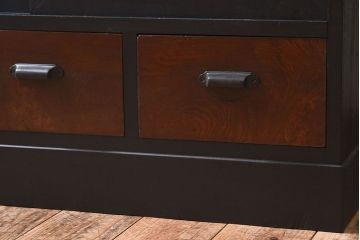 アンティーク家具　艶消しブラックペイント　和モダンな古い茶箪笥