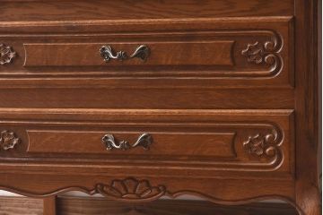 ヴィンテージ家具　オーク材製　彫刻がエレガントなフランスビンテージのチェスト(引き出し)(2)