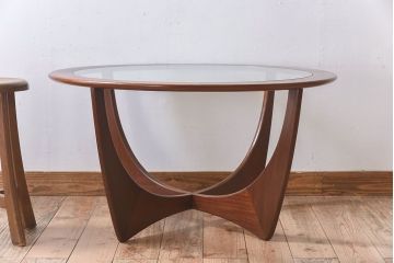 ヴィンテージ家具　G-plan(ジープラン)　北欧ビンテージ　チーク材　ガラストップラウンドテーブル(センターテーブル・コーヒーテーブル)(2)