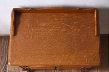 ヴィンテージ家具　オーク材製　彫刻がエレガントなフランスビンテージのチェスト(引き出し)(3)