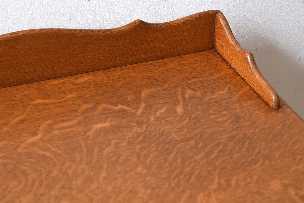 ヴィンテージ家具　オーク材製　彫刻がエレガントなフランスビンテージのチェスト(引き出し)(3)