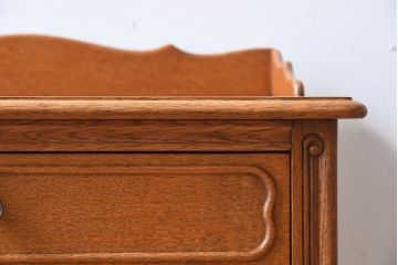 ヴィンテージ家具　オーク材製　彫刻がエレガントなフランスビンテージのチェスト(引き出し)(3)