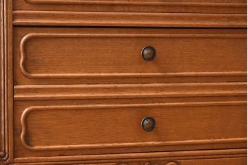 ヴィンテージ家具　オーク材製　彫刻がエレガントなフランスビンテージのチェスト(引き出し)(3)