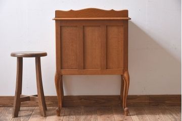 ヴィンテージ家具　オーク材製　彫刻がエレガントなフランスビンテージのチェスト(引き出し)(3)