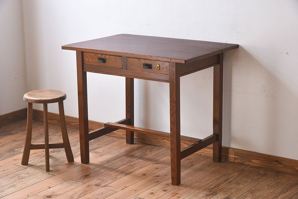 レトロ家具　昭和レトロ　栓材　シンプルな平机(アンティークデスク)