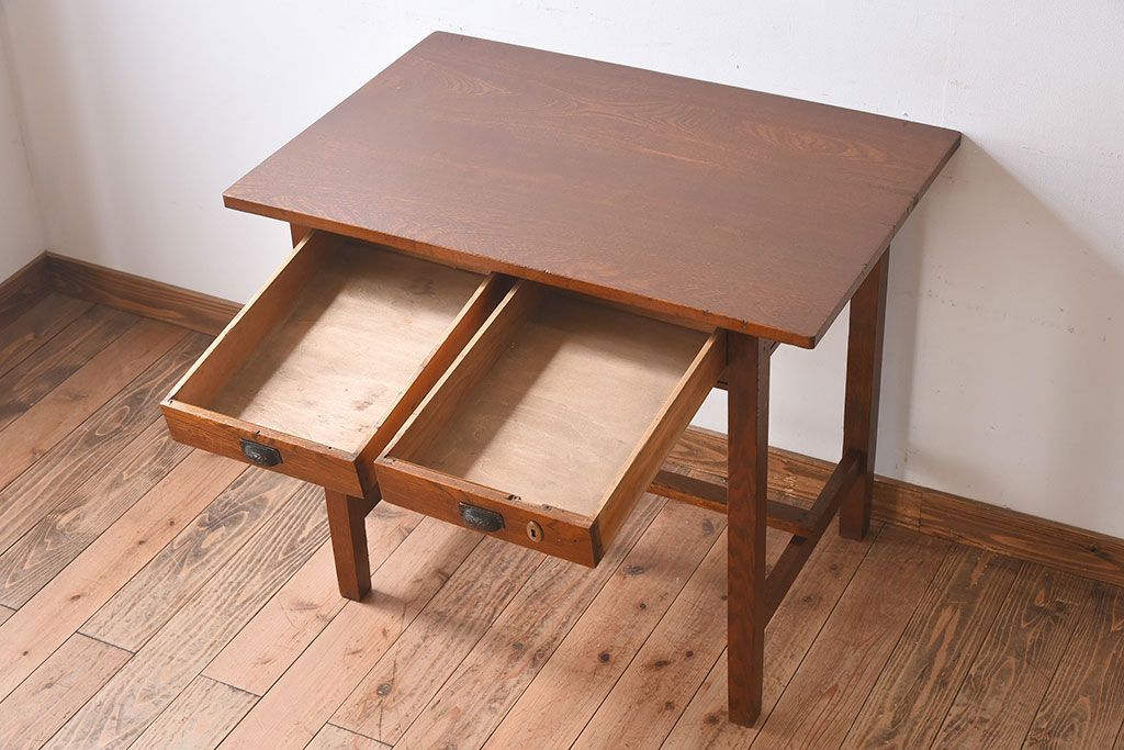 レトロ家具　昭和レトロ　栓材　シンプルな平机(アンティークデスク)