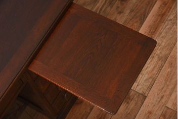 アンティーク家具　イギリスアンティーク　作業台付き!オーク材製のぬくもりあふれる両袖机(2)