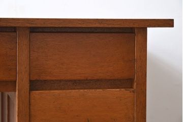 レトロ家具　ラワン材製　シンプル　昭和レトロな古い木の片袖机(3)