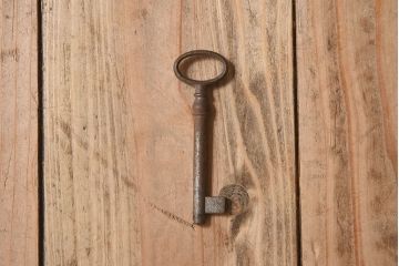 アンティーク家具　フランスアンティーク　パイン材　木のぬくもり溢れるカップボード(食器棚、キャビネット)