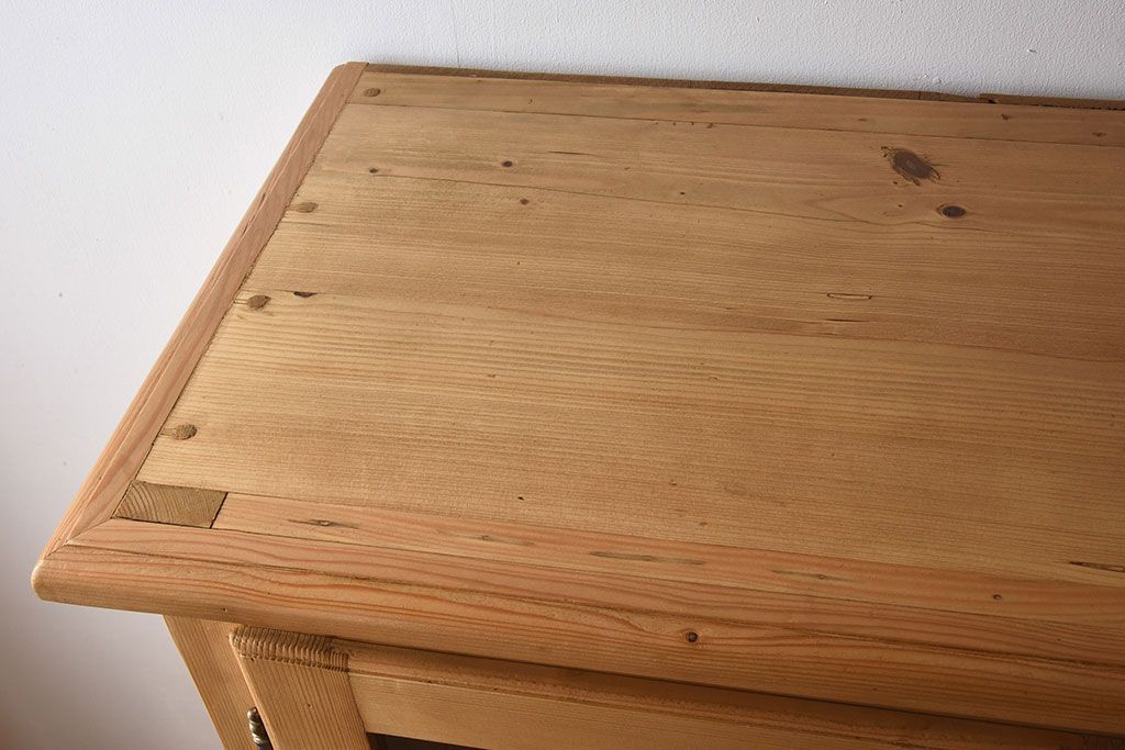 アンティーク家具 フランスアンティーク パイン材 木のぬくもり溢れるカップボード(食器棚、キャビネット)