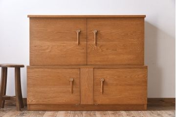 ヴィンテージ家具　北欧ビンテージ　オーク材　シンプルなスタッキングキャビネット