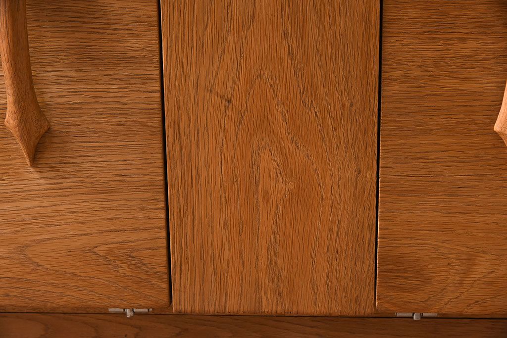 ヴィンテージ家具　北欧ビンテージ　オーク材　シンプルなスタッキングキャビネット