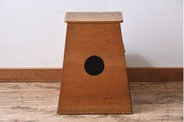 アンティーク雑貨　アンティーク　レトロ　古い木製の踏み台(欅・檜)