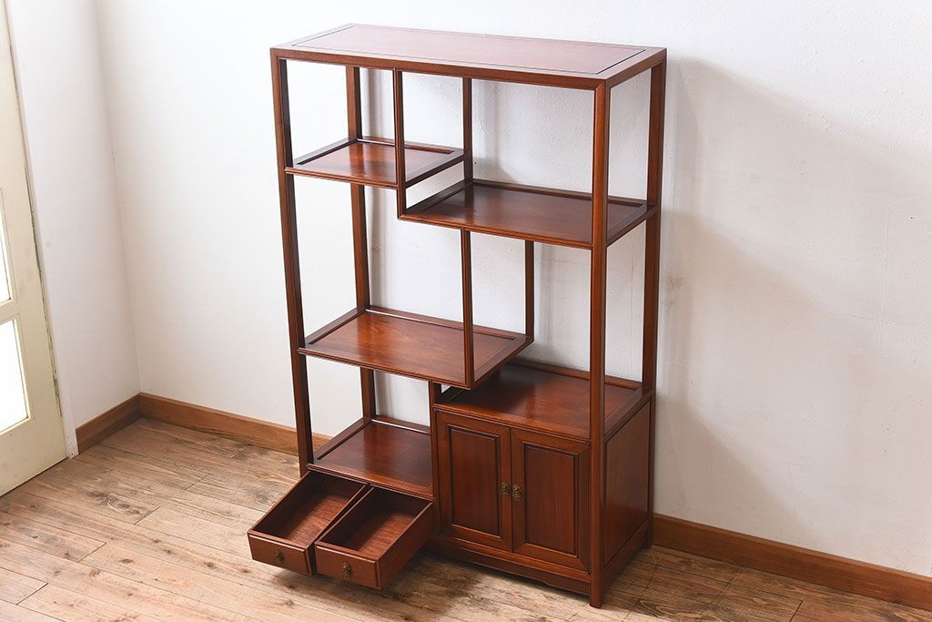 民芸家具　花梨材製のシンプルな飾り棚(陳列棚、カリン材)