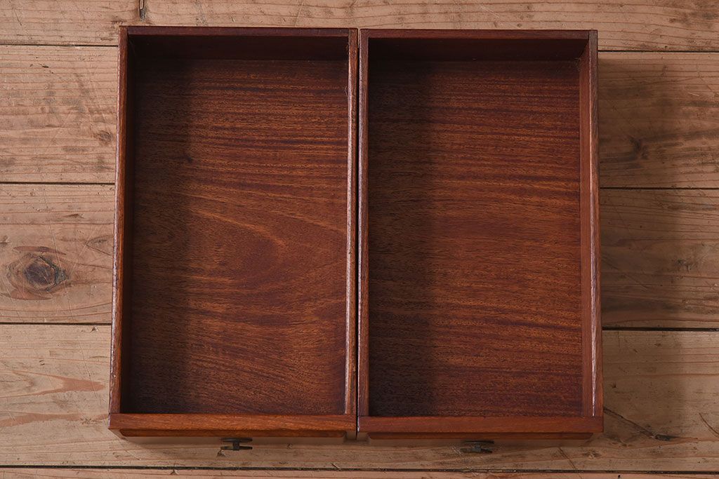 民芸家具　花梨材製のシンプルな飾り棚(陳列棚、カリン材)