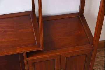 民芸家具　花梨材製のシンプルな飾り棚(陳列棚、カリン材)