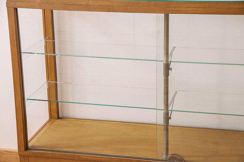 レトロ家具　昭和レトロ　引き出し付き!和製アンティークのナラ材製ガラスケース