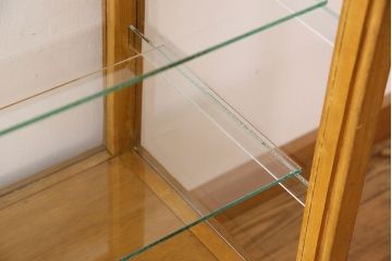 レトロ家具　昭和レトロ　引き出し付き!和製アンティークのナラ材製ガラスケース