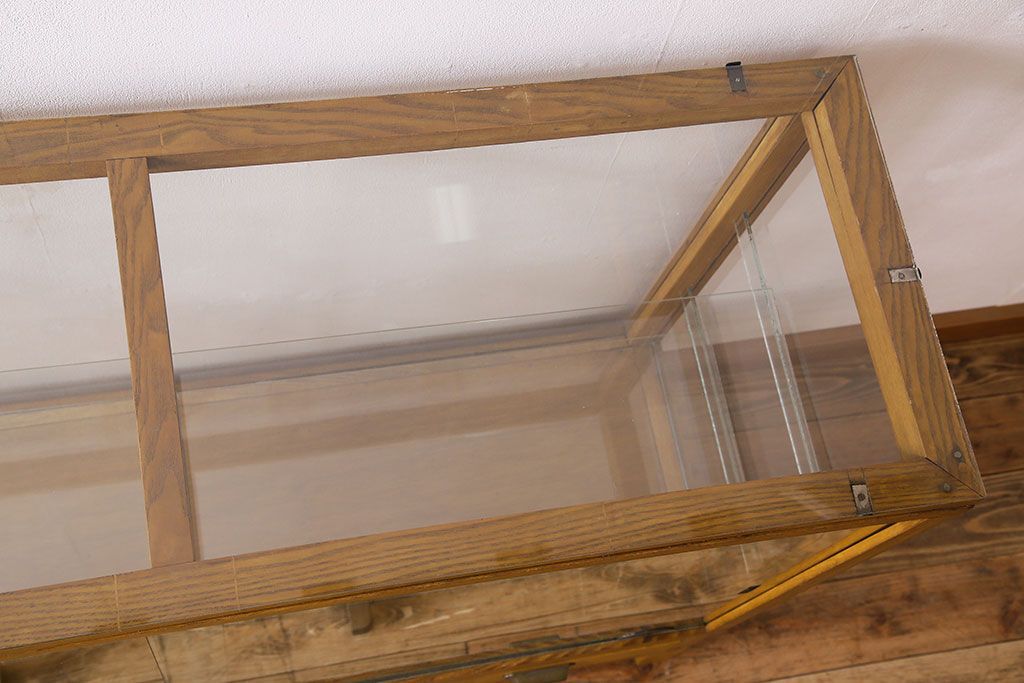 レトロ家具　昭和レトロ　引き出し付き!和製アンティークのナラ材製ガラスケース