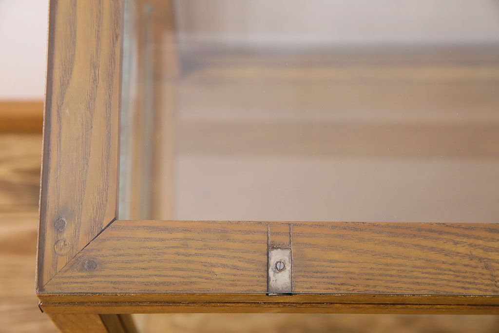レトロ家具　昭和レトロ　引き出し付き!和製アンティークのナラ材製ガラスケース