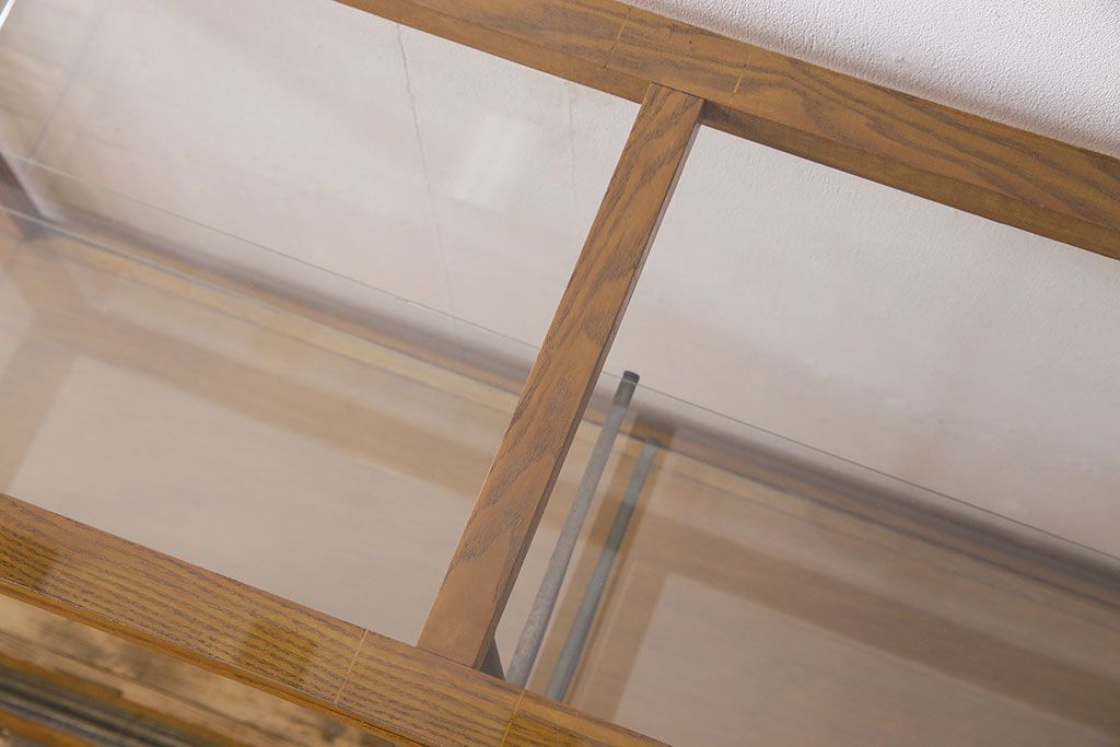 レトロ家具　昭和レトロ　引き出し付き!和製アンティークのナラ材製ガラスケース