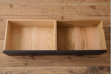 アンティーク家具　和モダン　脚付き!シックなアンティークのペイントガラスケース