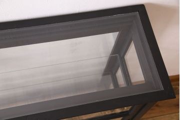アンティーク家具　和モダン　脚付き!シックなアンティークのペイントガラスケース