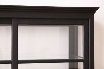 アンティーク家具　和モダン　脚付き!シックなアンティークのペイントガラスケース