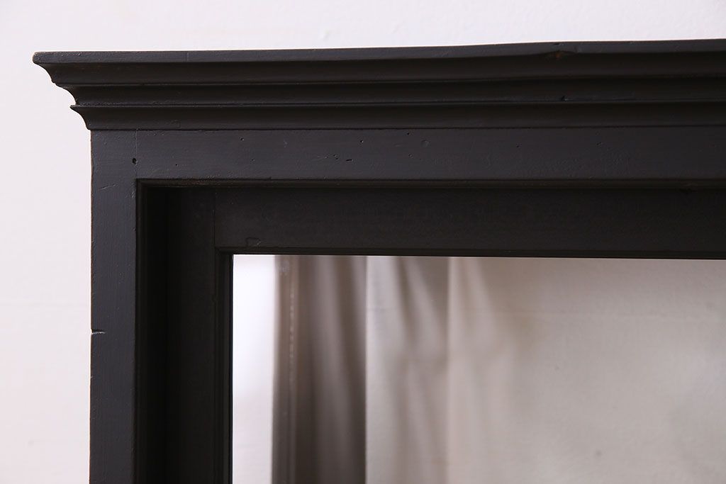 アンティーク家具　和モダン　脚付き!シックなアンティークのペイントガラスケース