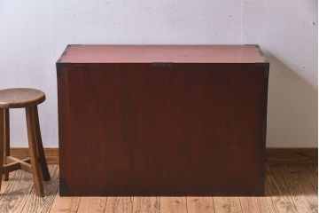 アンティーク家具　明治期　古民具・骨董　隠しあり!黒漆の上品なアンティークの衣装箪笥