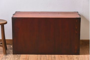 アンティーク家具　明治期　古民具・骨董　黒漆の上品なアンティークの衣装箪笥