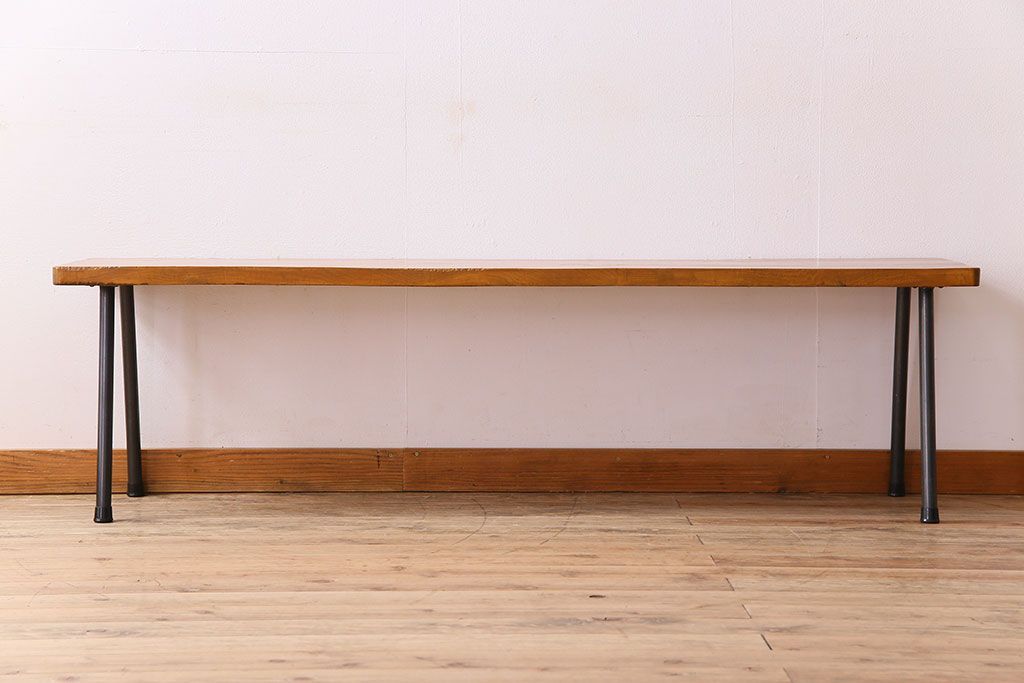 アンティーク家具　天板一枚板　朴の木　和製アンティークのシンプルな鉄脚ベンチ