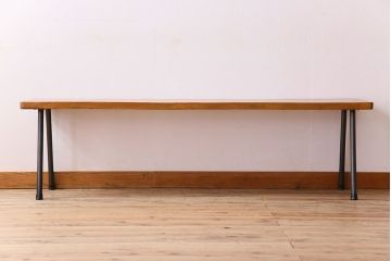 アンティーク家具　天板一枚板　朴の木　和製アンティークのシンプルな鉄脚ベンチ