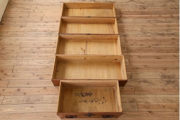 アンティーク家具　アンティーク　前面欅材　重ね二本松箪笥(衣装箪笥)(2)