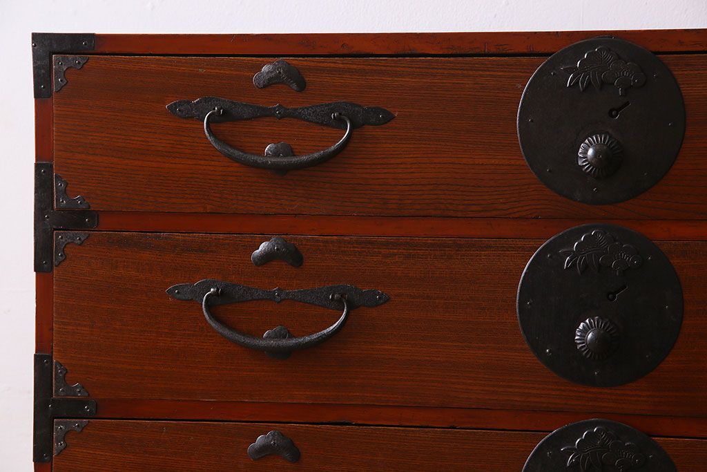 アンティーク家具　アンティーク　前面欅材　重ね二本松箪笥(衣装箪笥)(2)