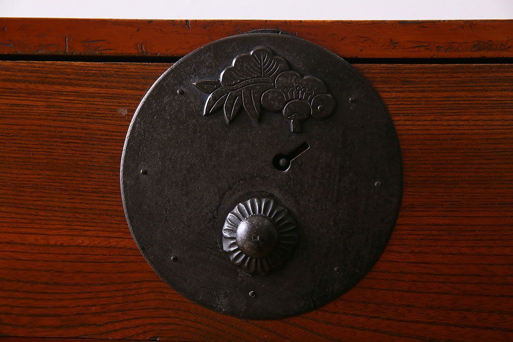 アンティーク家具　アンティーク　前面欅材　重ね二本松箪笥(衣装箪笥)(2)