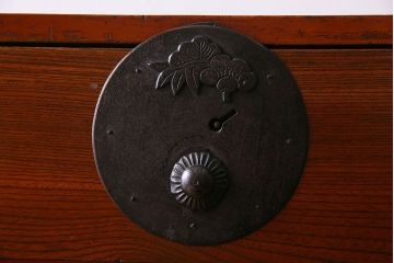 アンティーク家具　アンティーク　前面欅材　重ね二本松箪笥(衣装箪笥)(2)