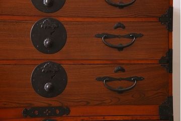 アンティーク家具　アンティーク　前面欅材　重ね二本松箪笥(衣装箪笥)(2)