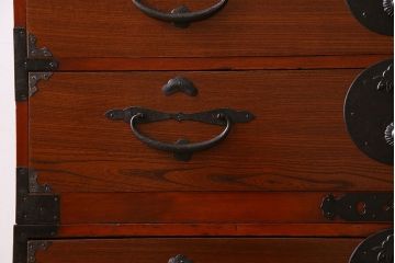 アンティーク家具　アンティーク　前面欅材　重ね二本松箪笥(衣装箪笥)(2)