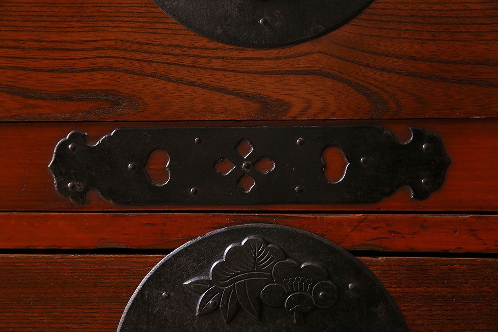 アンティーク家具　アンティーク　前面欅材　重ね二本松箪笥(衣装箪笥)(2)