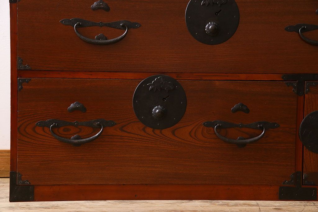 アンティーク家具　アンティーク　前面欅材　重ね二本松箪笥(衣装箪笥)(2)