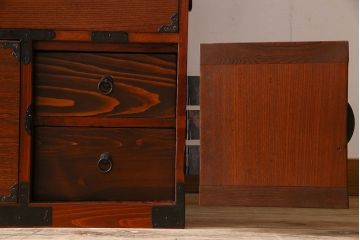 アンティーク家具　アンティーク　前面欅材　重ね二本松箪笥(衣装箪笥)(2)